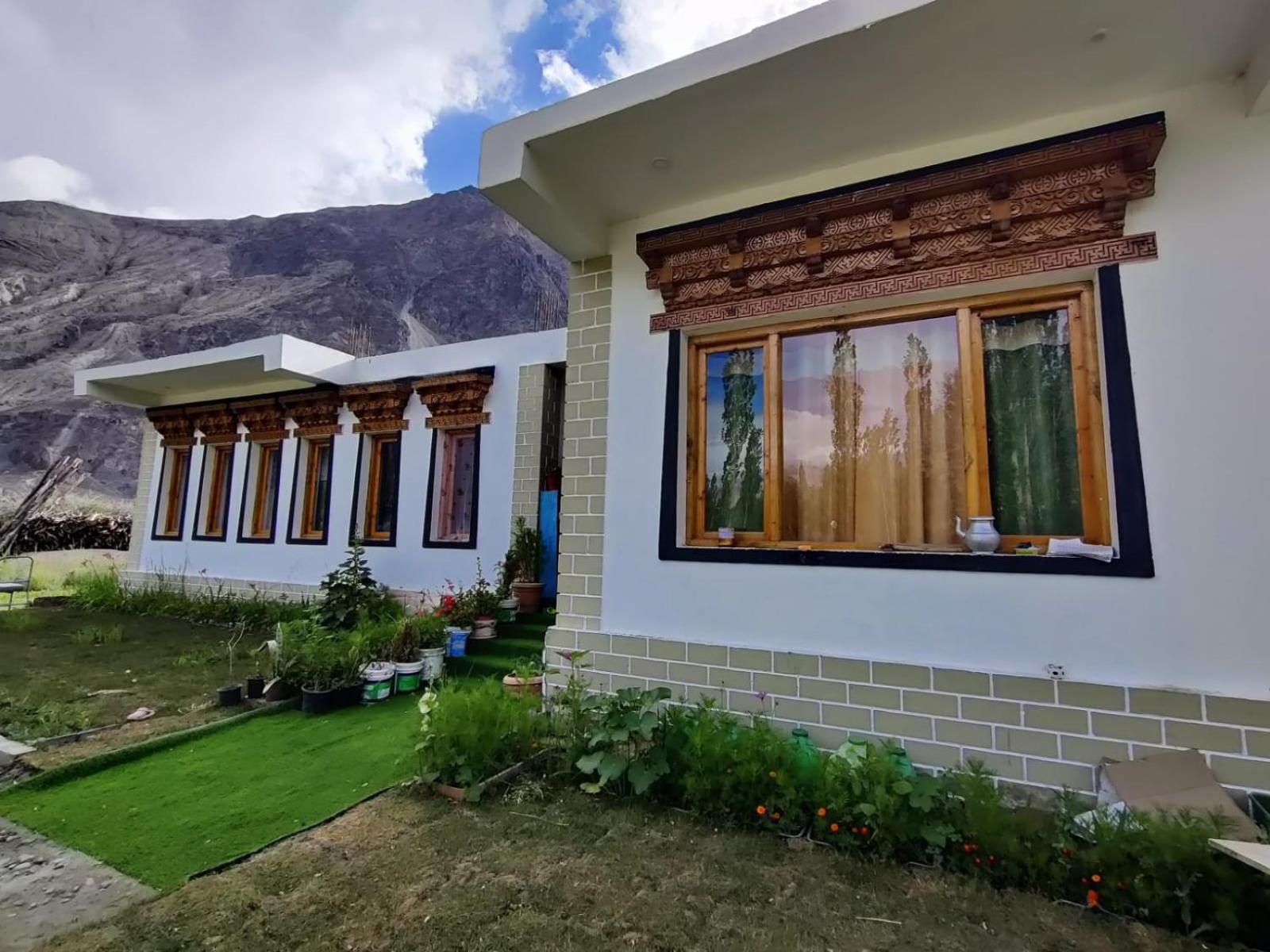 Nubra Holiday Deskit Extérieur photo